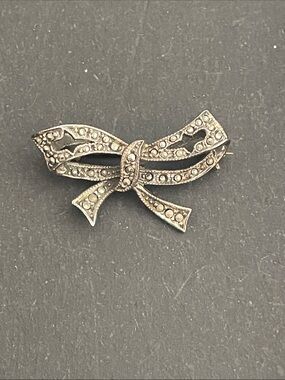VINTAGE LOT 1950-1960's Sterling Silver Bow with Crystal Rhinestones.